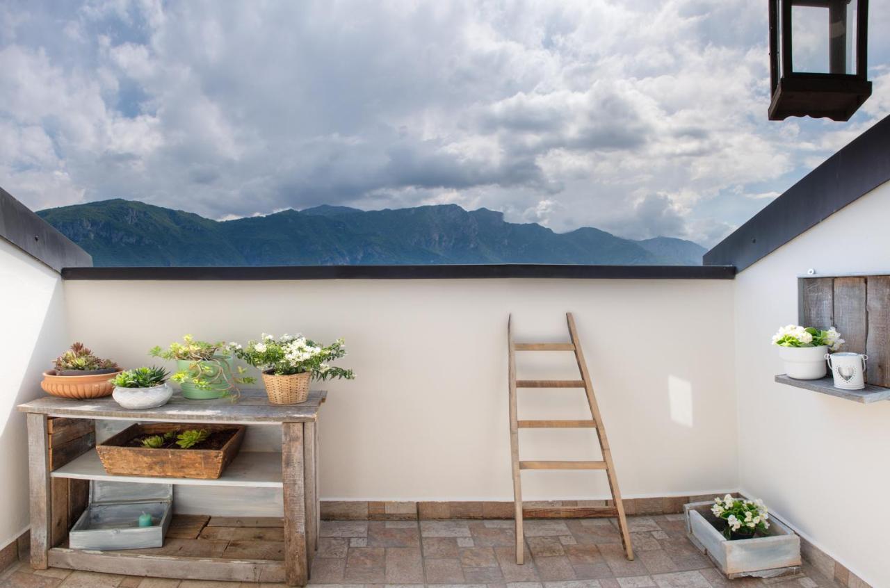 Max Apartment Bellagio Bagian luar foto